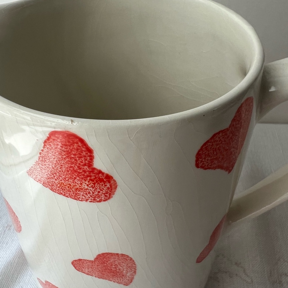 Heart Patterned Ceramic Pitcher - Picture 8 of 10
